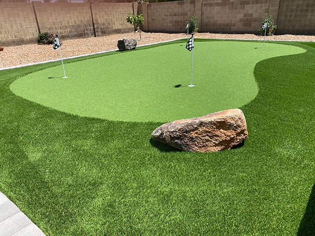 Mini Golf With Bermuda Grass