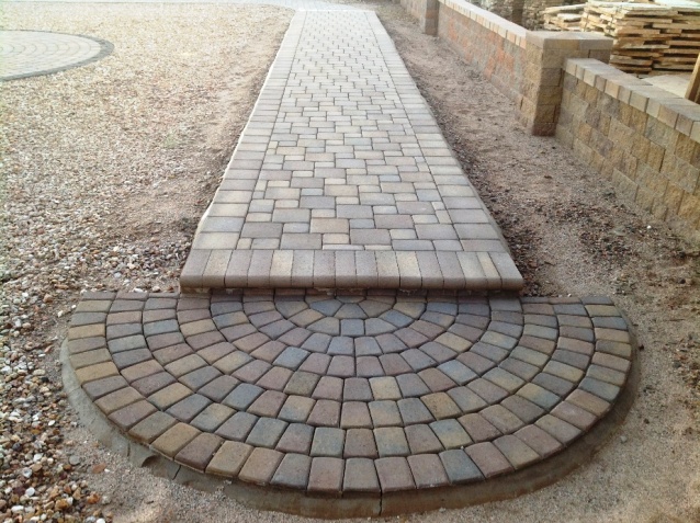 Walkway and Half Circle With Native Blend Pavers | Centurion Stone Of Arizona
